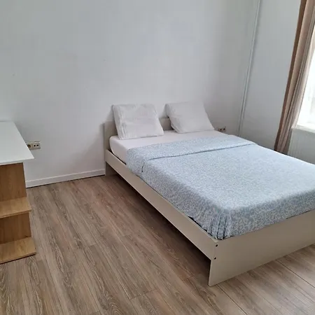 Maison 4 Et 4 Grands Lits Льеж